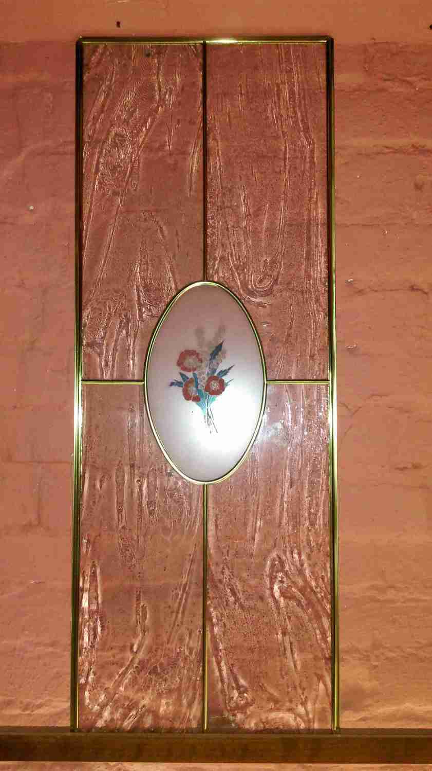 3. Стекло установлено в исходное место