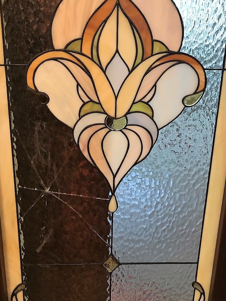 2. Разбитое стекло 