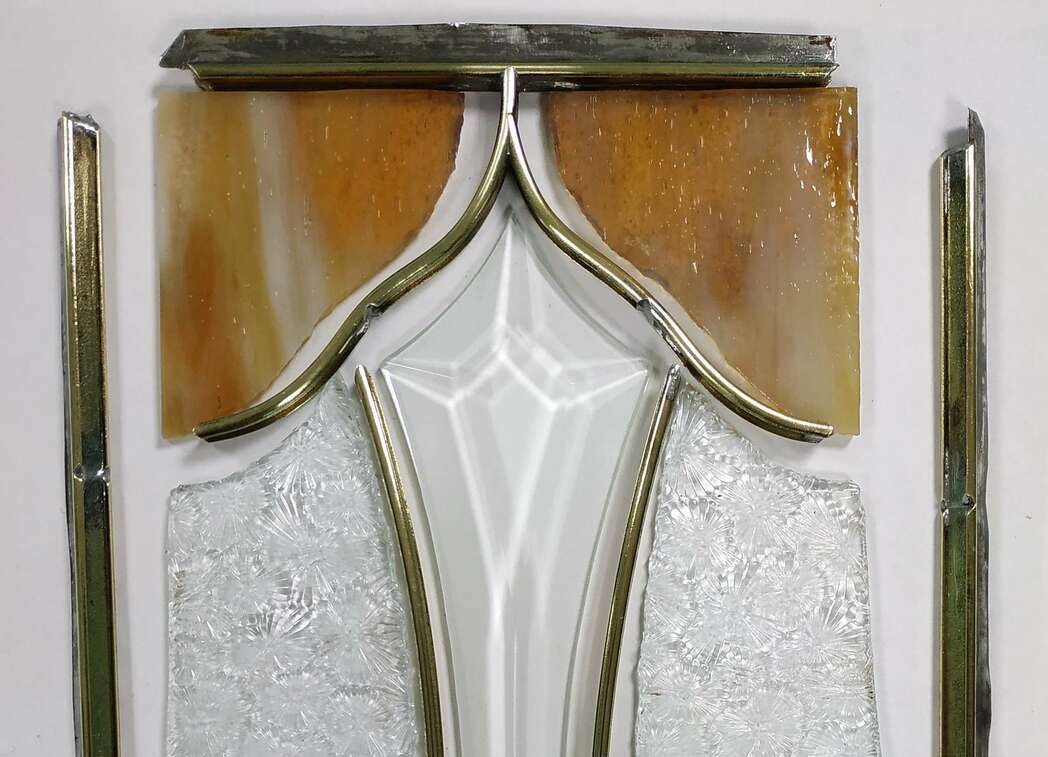 5. Витраж полностью разобран 