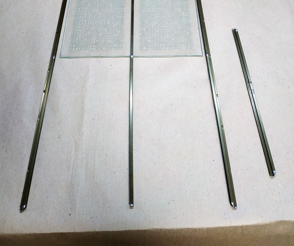 1. Витраж изготовлен в специальном витражном профиле